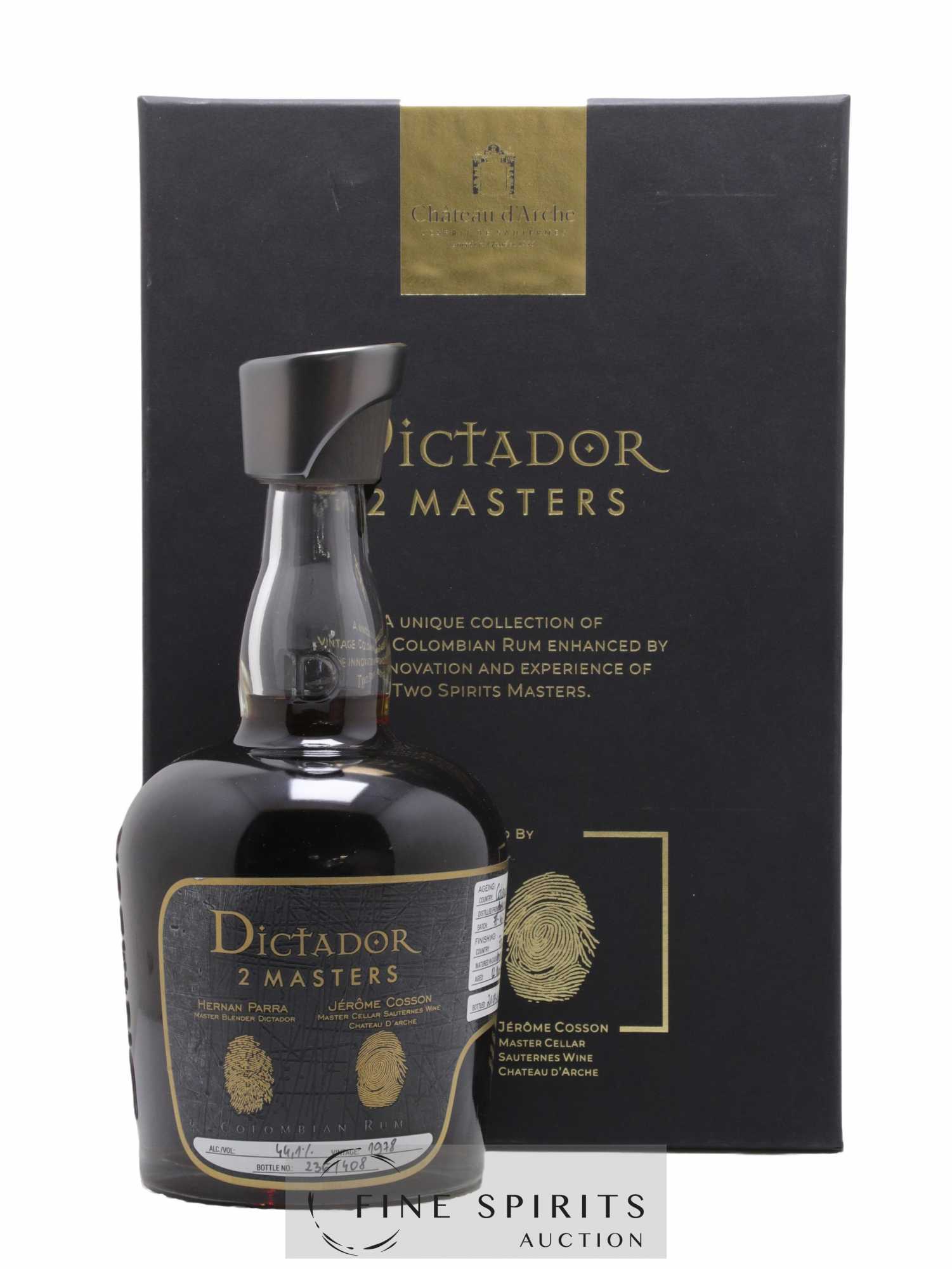 Dictador 39 years 1978 Of. Château d'Arche One of 408 - bottled 2019 2 Masters