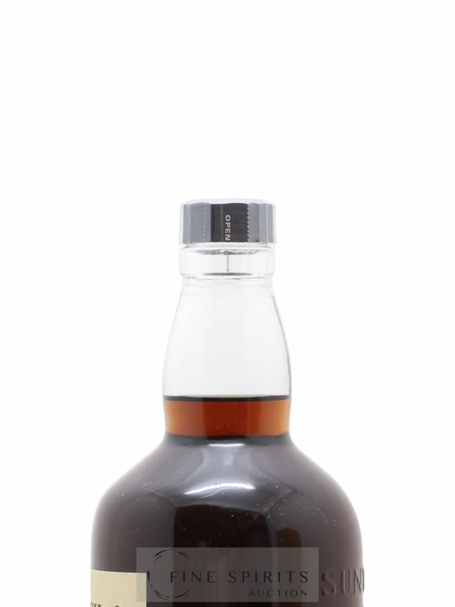 新規、Strawinsky Collection Score 2 Two Japanese Whiskys from Asaka Distillery win Silver and