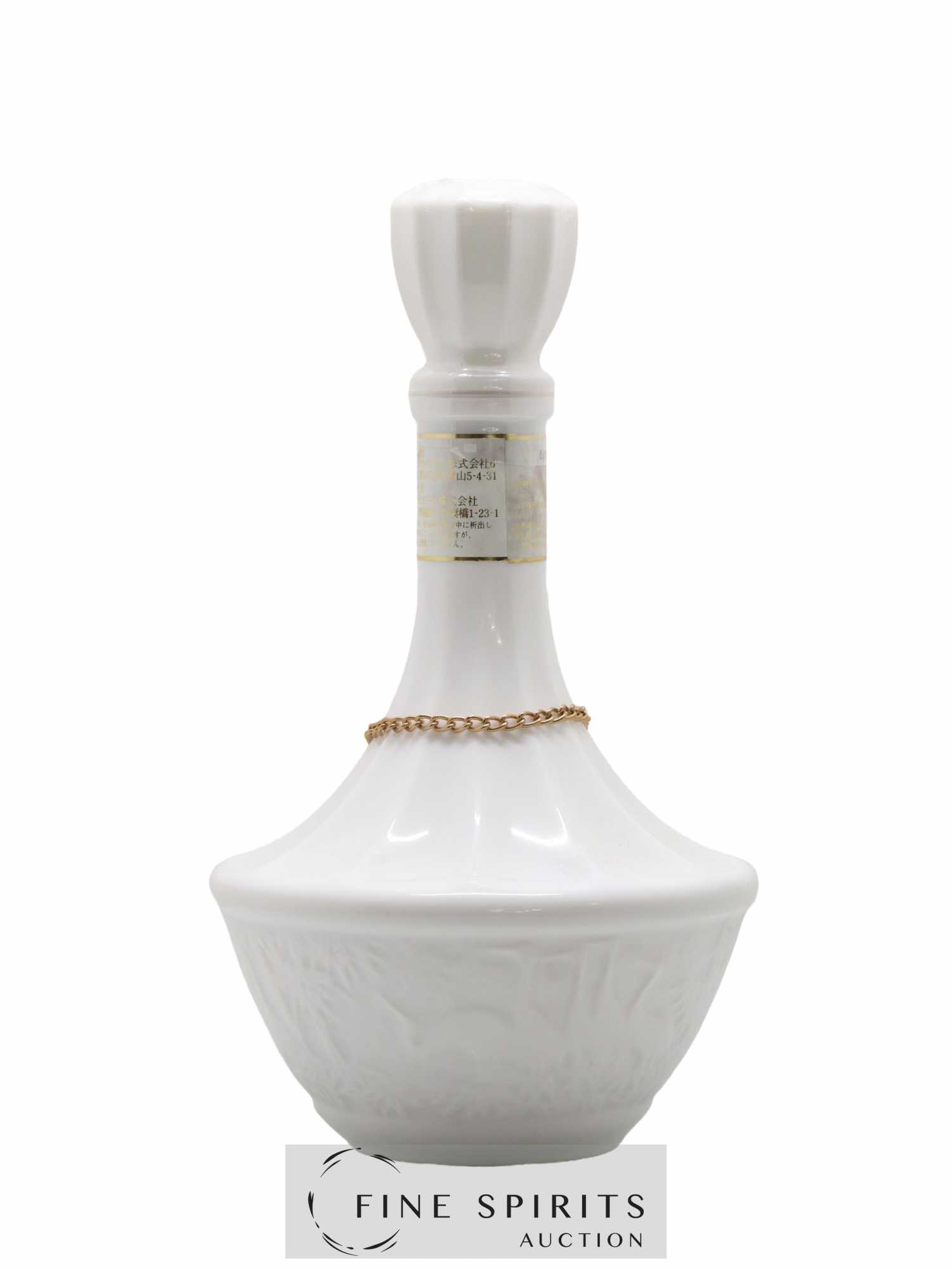 Buy Tsuru 17 years Of. Ceramic Decanter Nikka Whisky (lot: 2049)