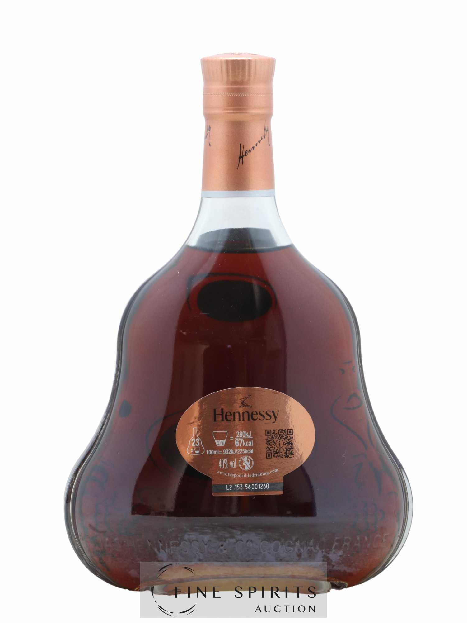 Buy Hennessy Of. X.O A Ice Stamp Holidays Edition (lot: 292)