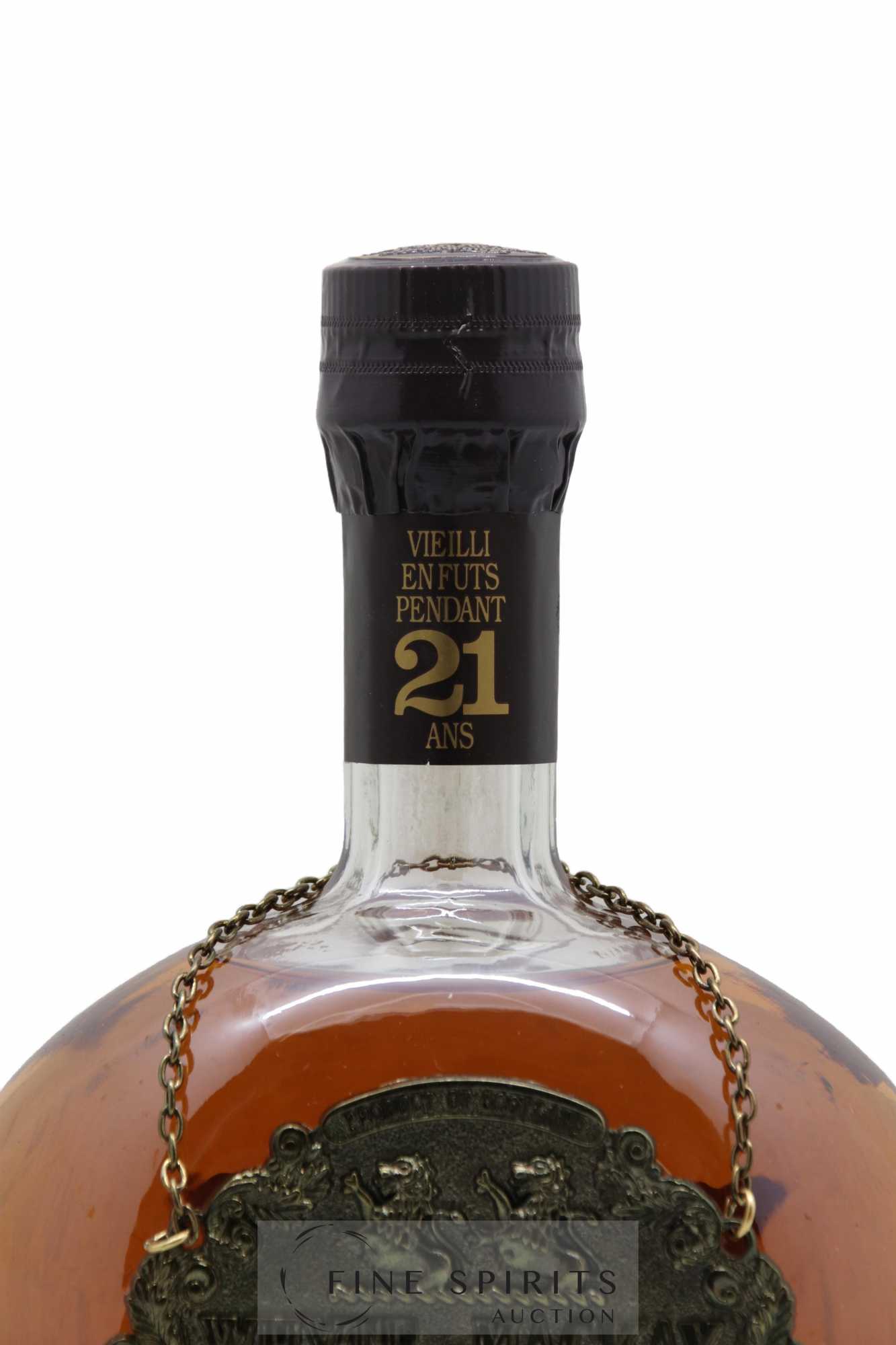 Buy Whyte & Mackay 21 years Of. (70cl.) (lot: 566)