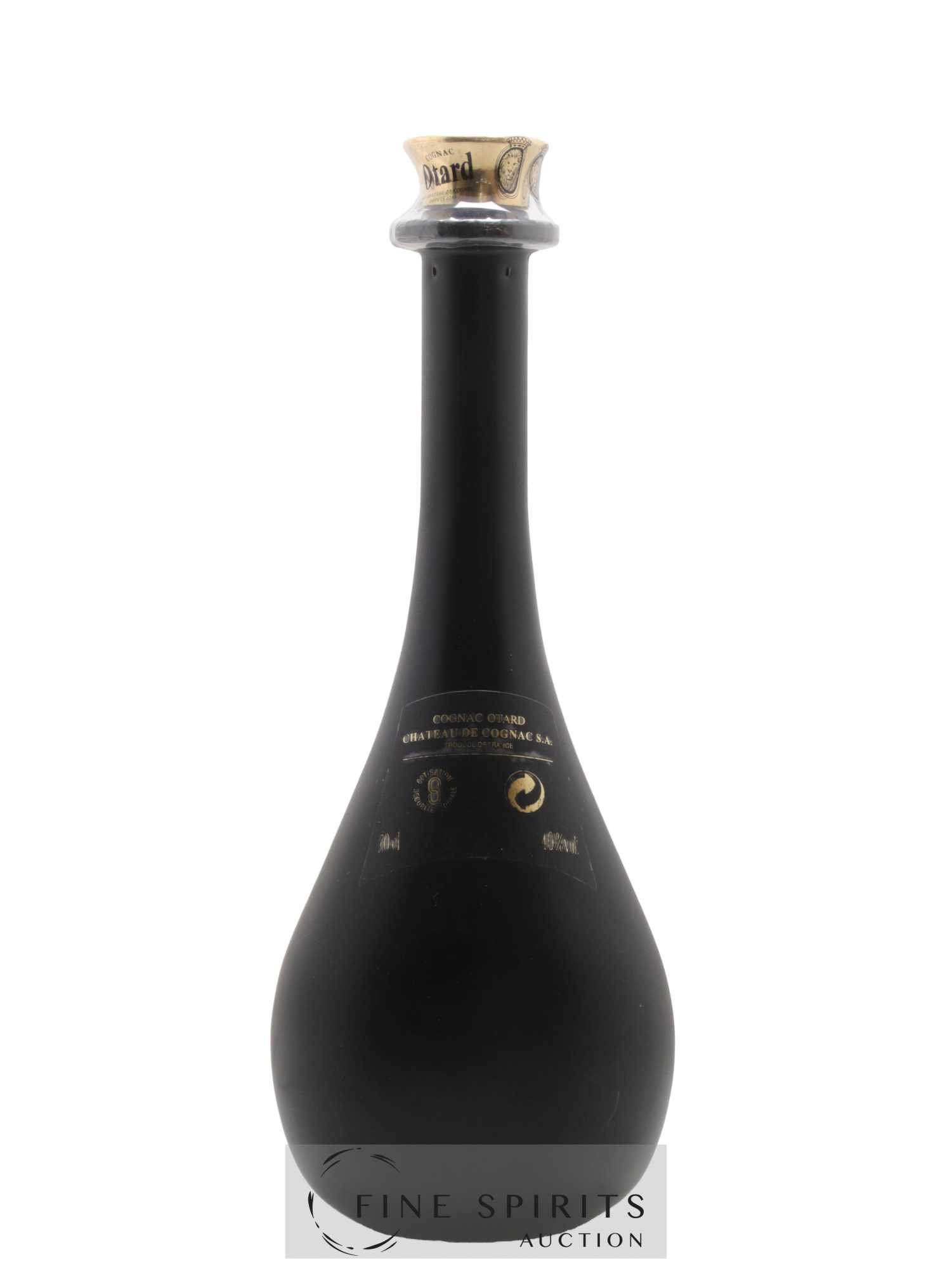 楽天市場】バロン オタール XO 40度 正規 箱付 700ml : 酒類の