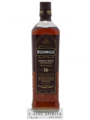 Bushmills 16 years Of. Matured in three woods ---- - Lot de 1 Bouteille