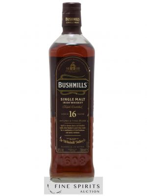 Bushmills 16 years Of. Matured in three woods ---- - Lot de 1 Bouteille
