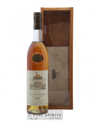 Hine 1976 Of. Landed 1979 - Aged in Bristol ---- - Lot de 1 Bouteille