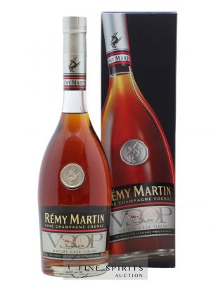 Rémy Martin Of. V.S.O.P. Mature Cask Finish ---- - Lot de 1 Bouteille