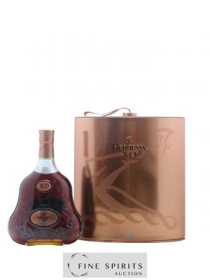 Buy Hennessy Of. X.O A Ice Stamp Holidays Edition (lot: 292)