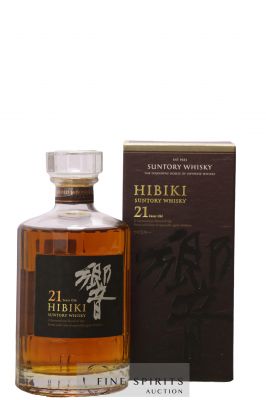Hibiki 21 years Of. Suntory 