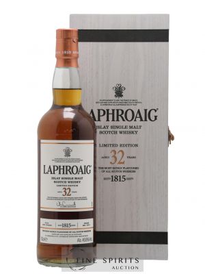 Laphroaig 32 Year Old (라프로익 32년)
