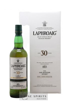 Laphroaig 30 years Of. Book 1 - Unique Character The Ian Hunter Story 