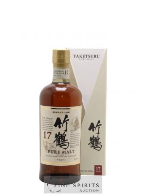 Taketsuru 17 years Of. Pure Malt Nikka Whisky ---- - Lot de 1 Bouteille
