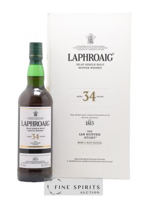 Laphroaig 34 years Of. Book 4 Malt Master The Ian Hunter Story   - Lot de 1 Bouteille