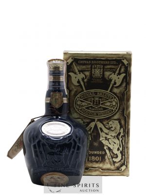 Chivas 21 years Of. Sapphire Flagon Royal Salute ---- - Lot de 1 Bouteille