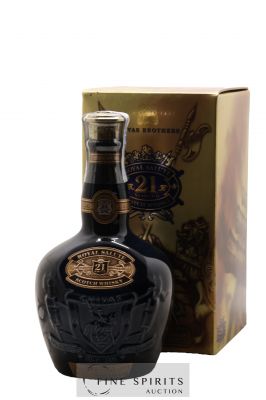 Chivas 21 years Of. Sapphire Flagon Royal Salute ---- - Lot de 1 Bouteille