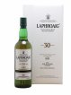 Laphroaig 30 years Of. Book 1 - Unique Character The Ian Hunter Story   - Lot de 1 Bouteille